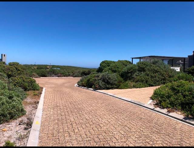 LAND FOR SALE IN ROMANSBAAI ESTATE